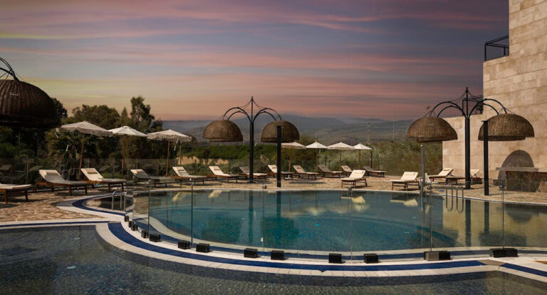 Yarden-Estate-Hotel-Swimming-Pool-3